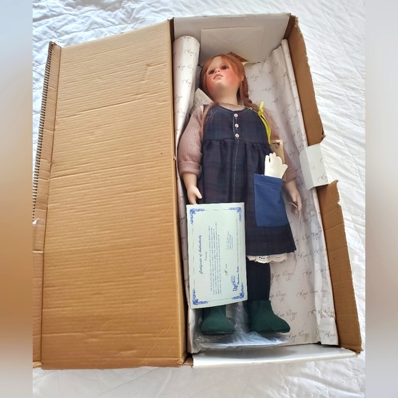 KAYE WIGGS 24 PORCELAIN DOLL - Picture 2 of 16